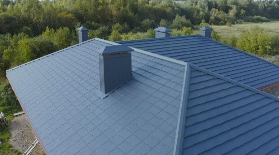 Professional gutter cleaning in North Henderson, IL